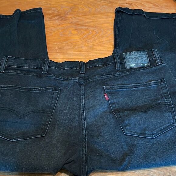 Levi’s 559 Jeans Black with light fading and whiskering and a bit of stretch - Picture 3 of 9